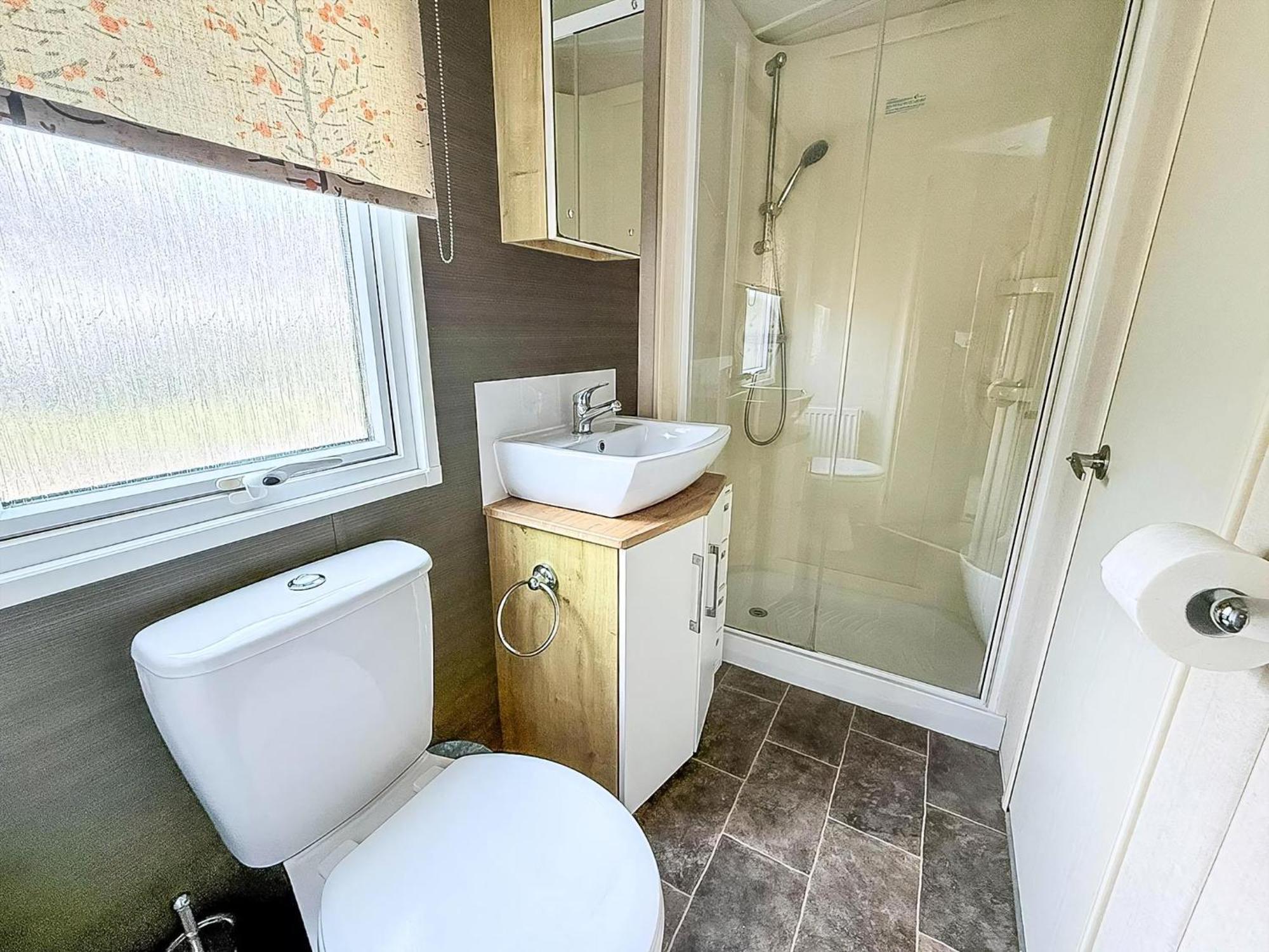 Brilliant Caravan With A Partial Sea View In Suffolk Ref 32026Az Lowestoft Esterno foto